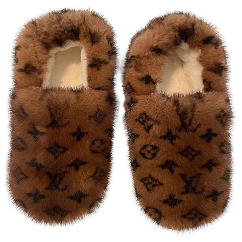 louis vuitton fur slippers|louis vuitton slippers price.